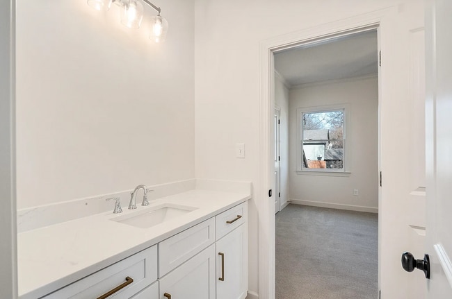 Building Photo - Custom-Built 4 Bedroom Home / Gated Community