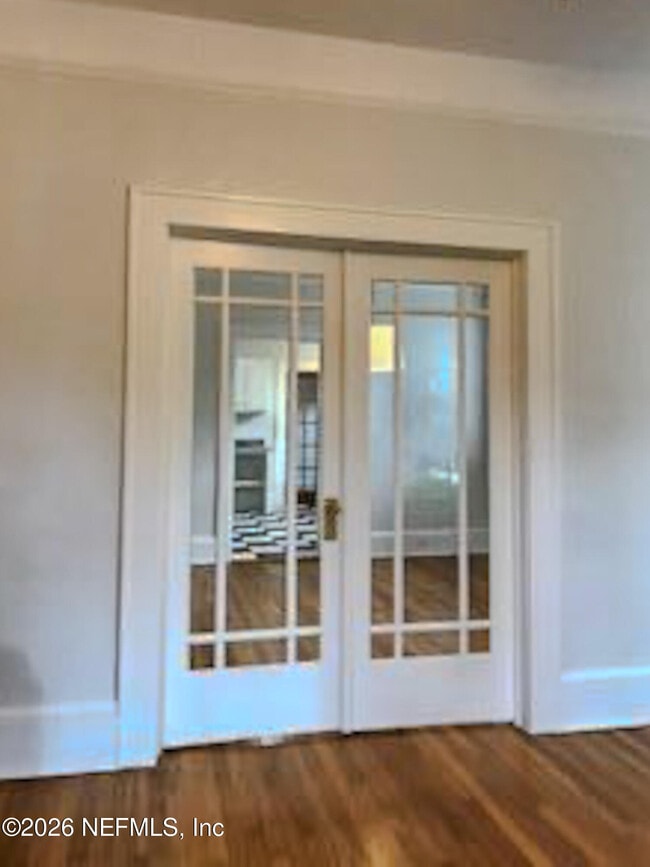 Building Photo - 3664 Riverside Ave