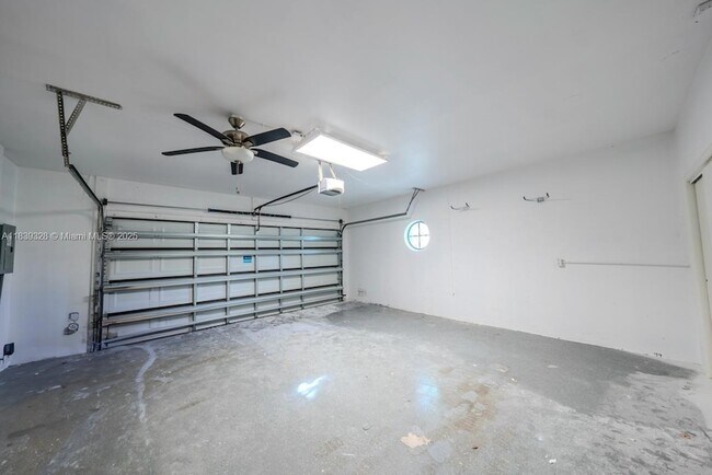 Building Photo - 22599 Esplanada Cir