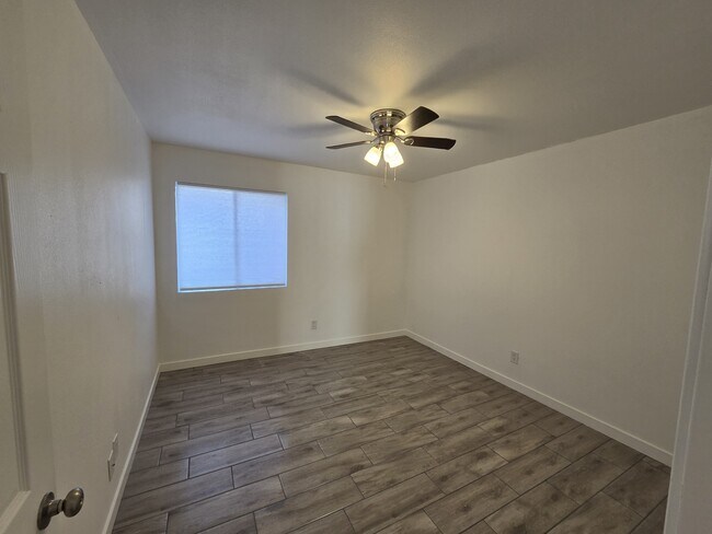 Building Photo - 4735 E Caballero St