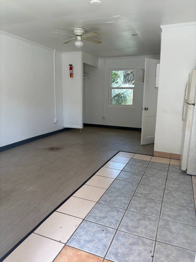 Building Photo - 12420 N Florida Ave