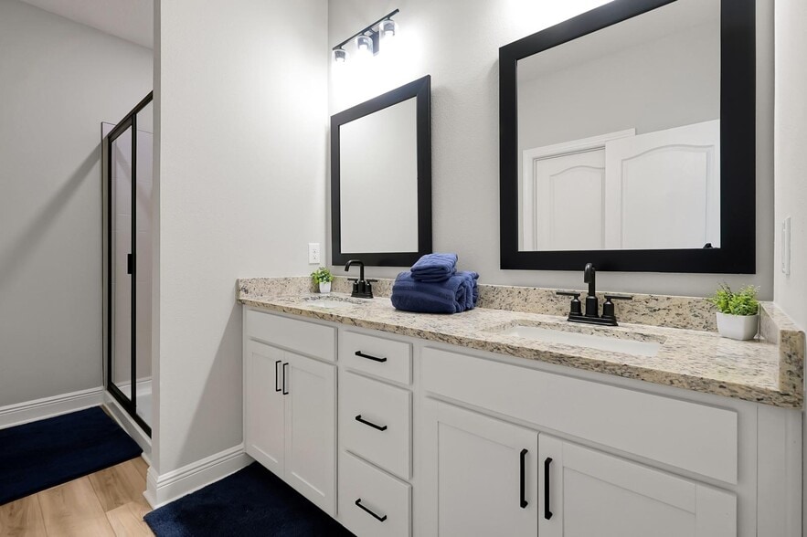 Building Photo - 7692 Somersworth Dr