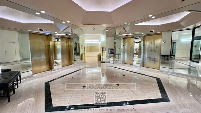 Building Photo - Stunning Large 1 Bedroom Exquisite Wood Fl...