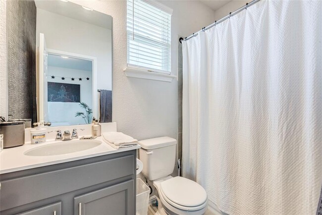 Building Photo - 12108 Tolson Dr