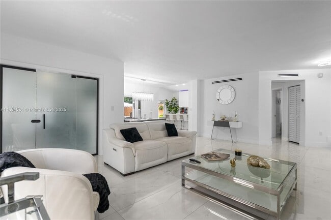 Building Photo - 8740 NW 153rd Terrace