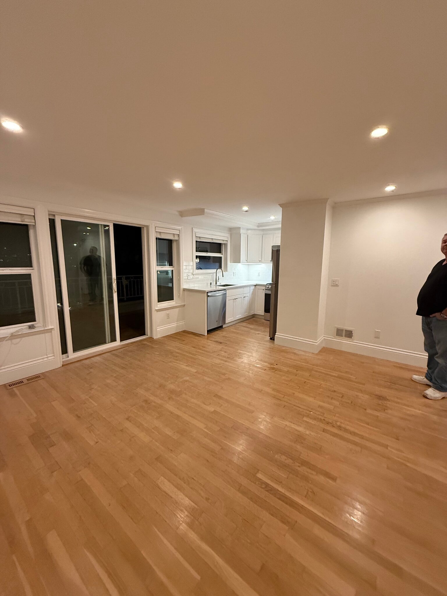 Living room - 119 Peralta Ave