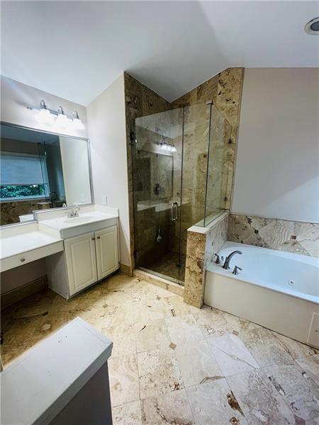 Building Photo - 2107 Chatou Pl
