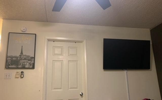 Building Photo - 2845 Waialae Ave