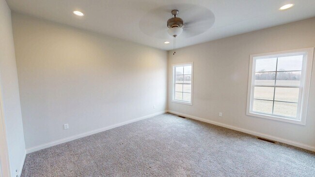 Building Photo - For Lease Large Home with Bonus Room on 1 Acre in Country