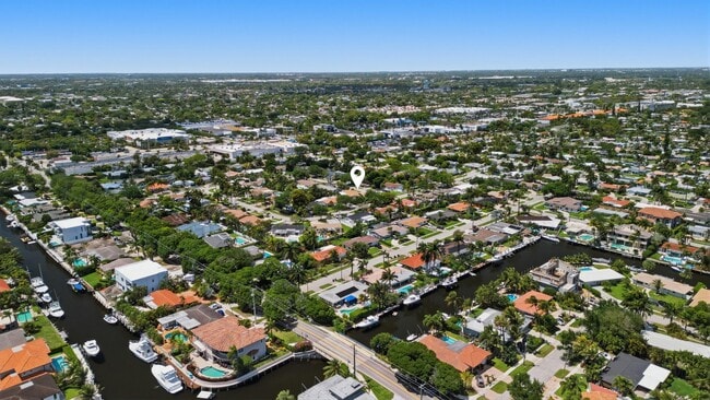 Building Photo - 5031 NE 23rd Terrace