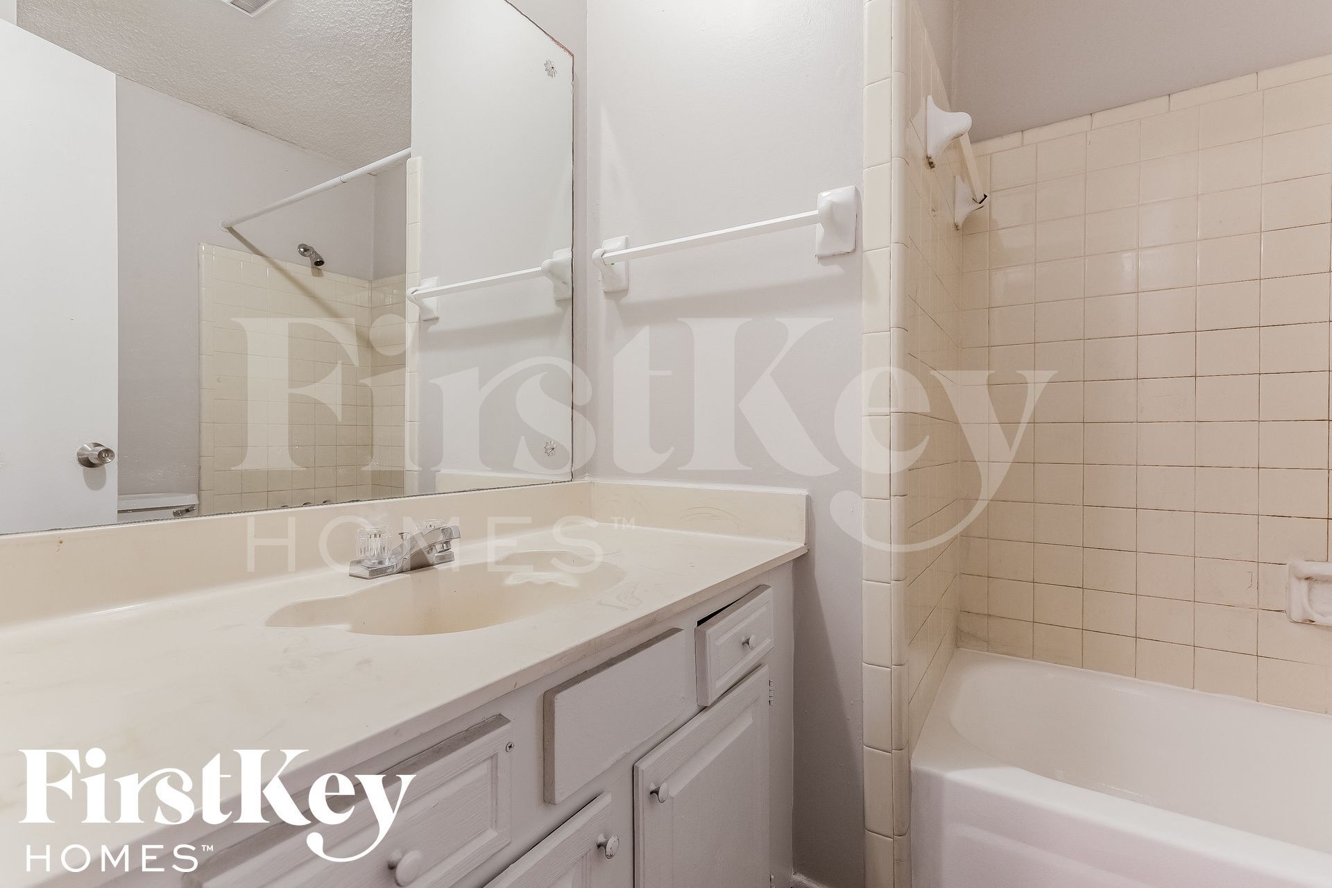 Building Photo - 4217 Willow Park Dr