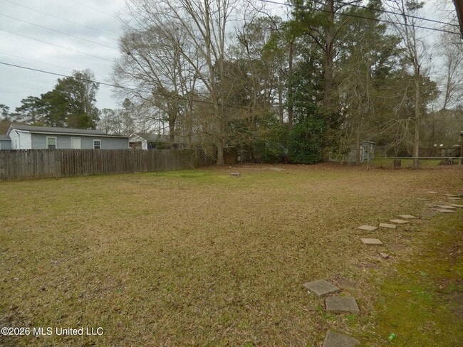 Building Photo - 238 Westview Cir