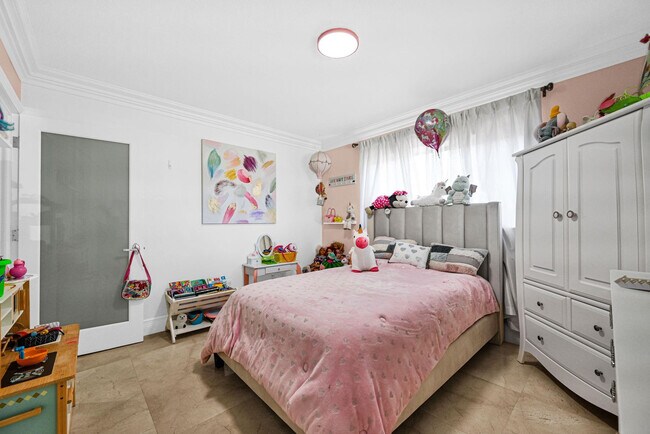 Building Photo - 836 Orchid Dr