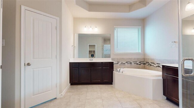 Building Photo - 5434 Wildbrush Dr
