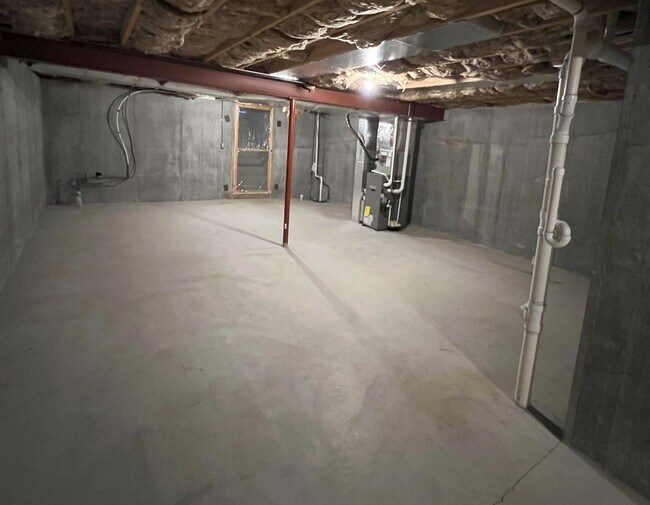 Building Photo - Spacious Townhome with 1-Car Garage & Pet-Friendly – Conrad Weiser Schools!