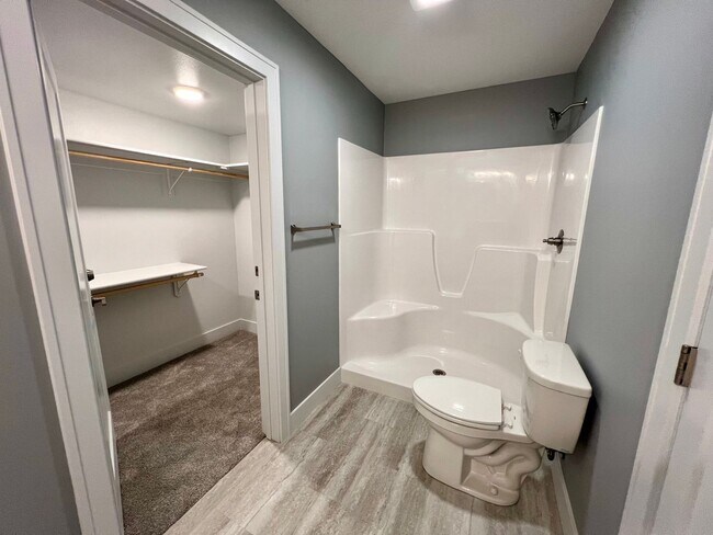 Building Photo - Newly Built 3 Bedroom Duplex in Irvine Acres!