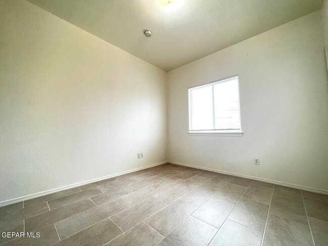 Building Photo - 5913 Cielo De Oro Pl