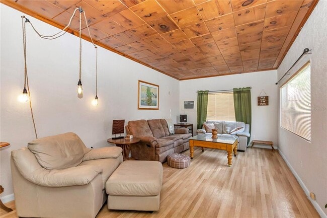 Building Photo - 11636 Osceola Rd