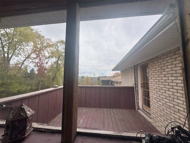 Building Photo - 300 Rano Blvd