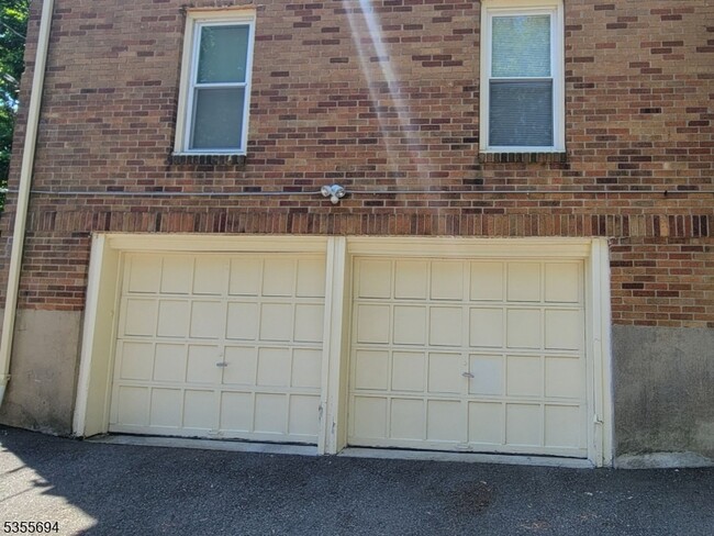 Building Photo - 30 Walnut Pkwy