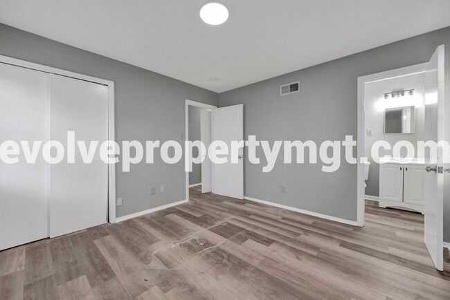 Building Photo - 3782 Marty St