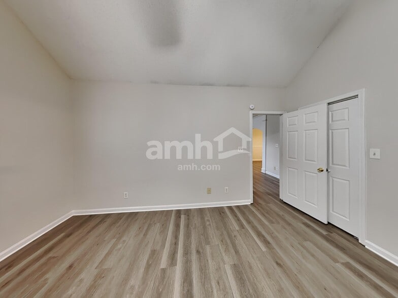 Building Photo - 321 Winchester Way
