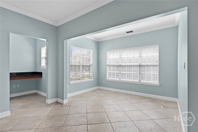 Building Photo - 2208 Walden Park Dr