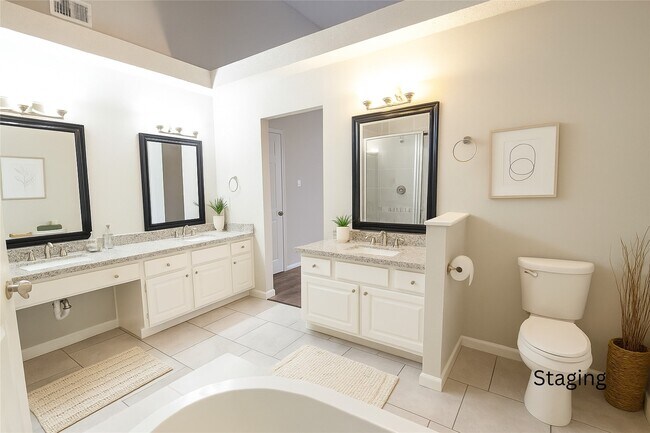 Building Photo - 13551 Pasa Robles Ln