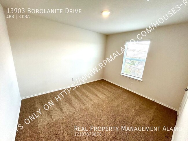 Building Photo - **MOVE-IN SPECIAL** Available Now! 4 Bedro...