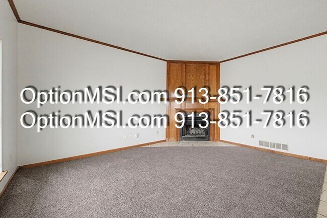 Building Photo - Charming & Spacious 2-Bed / 2-Bath Apartment in Gladstone