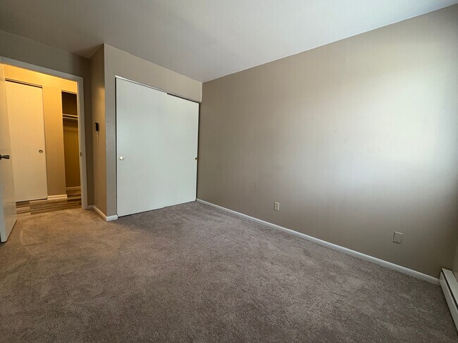 Building Photo - Spruce Apartments