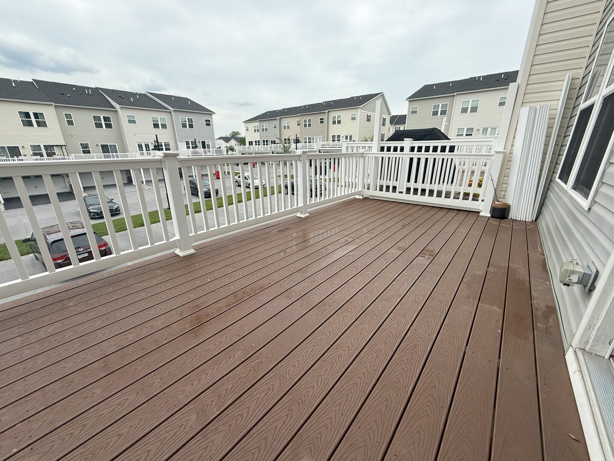 Deck - 406 Blue Welsh St