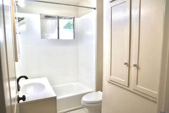 Building Photo - 10716 Cletus Dr