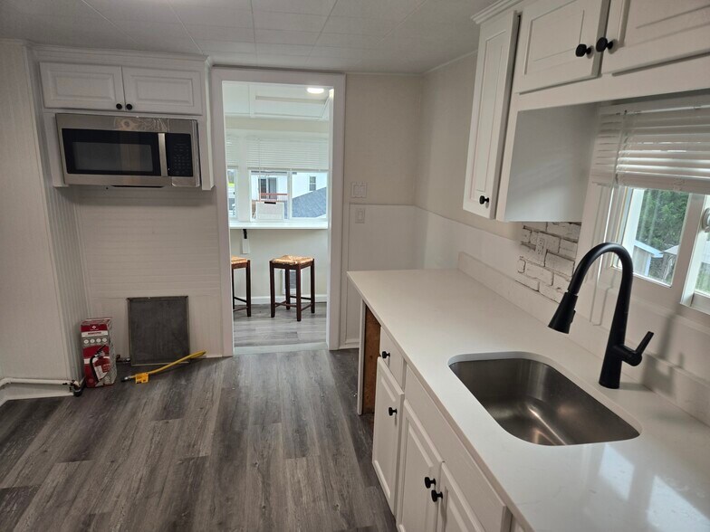 Kitchen - 19 Ballston St