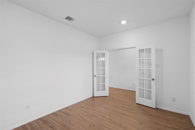 Building Photo - 3705 Paloma Fls Ln