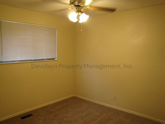 Building Photo - Great 4 Bedroom House in North Colorado Springs