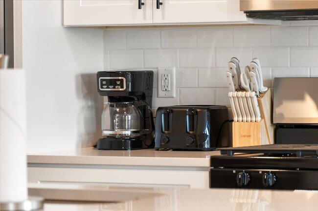 Building Photo - 1702 Ripple Rock Dr