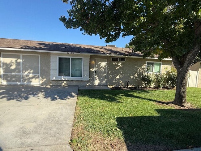 Primary Photo - Cozy 2 bedroom 1 bathroom