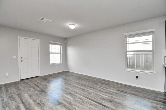 Building Photo - 5342 Prairie Dog Fork Ln