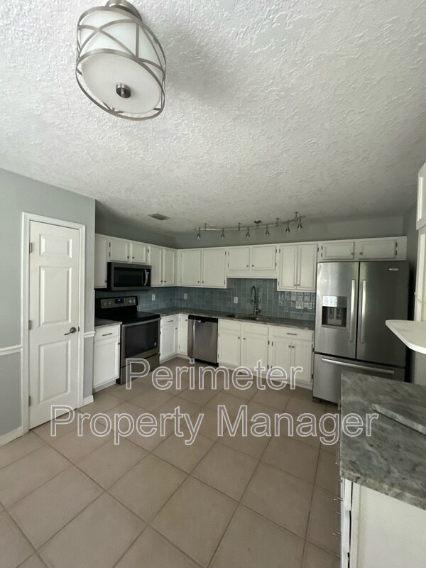 Building Photo - 2867 Lantana Lakes Dr W