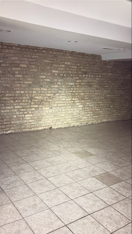Building Photo - 4217 S Prairie Ave