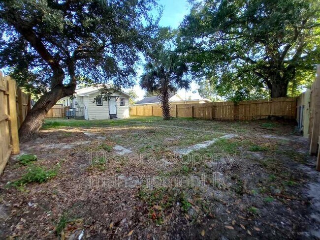 Building Photo - 3450 13th Ave S