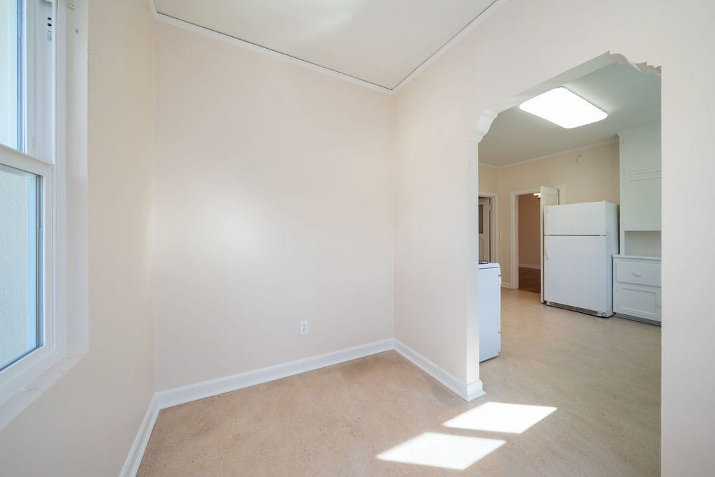 Breakfast Nook or office area - 59 Chorro St