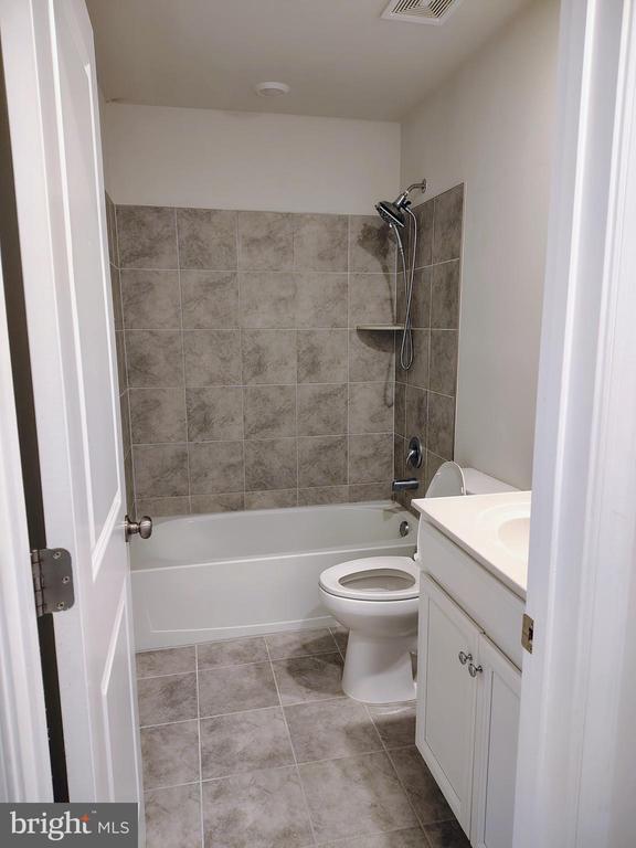 Building Photo - 26 Stembogan Ct