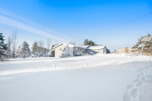 Building Photo - 10764 64th Ave