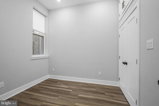 Building Photo - 910 N 17th St