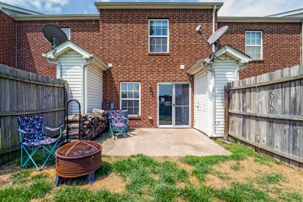 Building Photo - 323 Stewarts Landing Cir