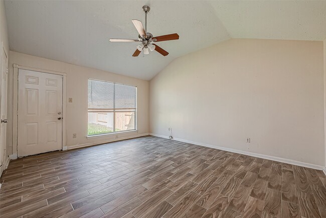 Building Photo - 1490 Hunters Park Dr