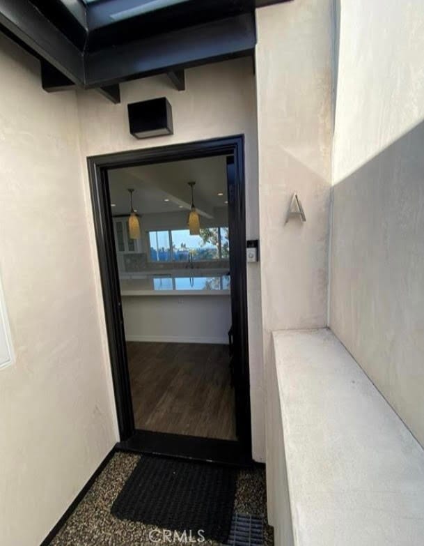 Building Photo - 577 S Coast Hwy