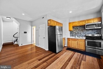 Building Photo - 1405 N 7th St